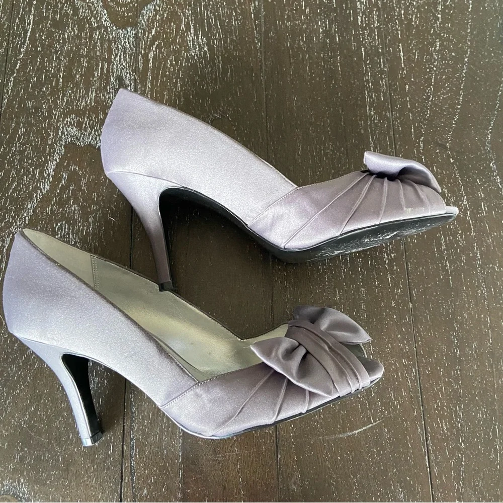 Nina Steel Grey Peep Toe Bow‎ Satin Pumps Heels Special Event Wedding 9M Dressy